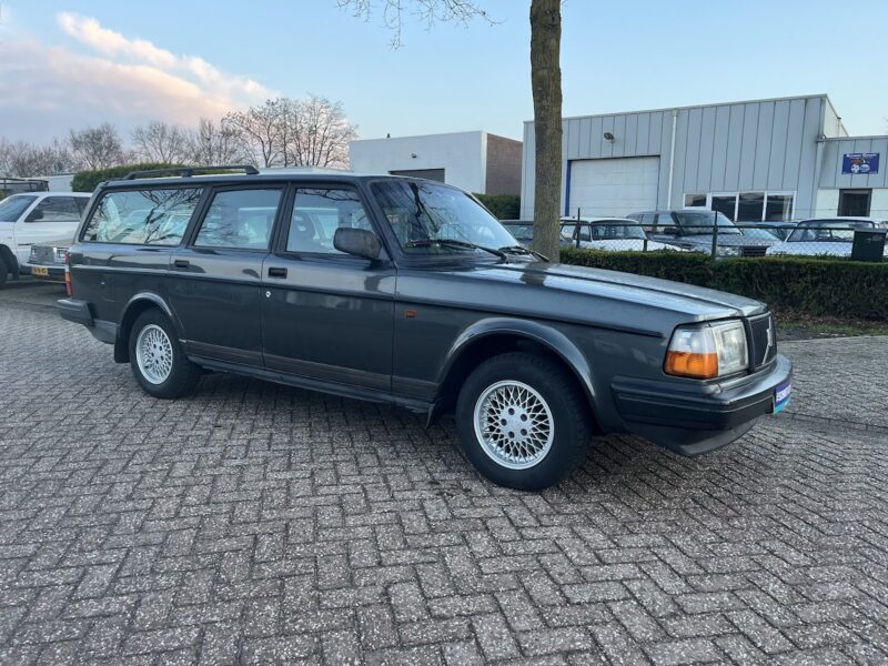 1993 Volvo 240 polar-4