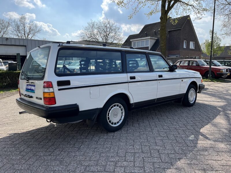 1992 Volvo 240 Polar-4